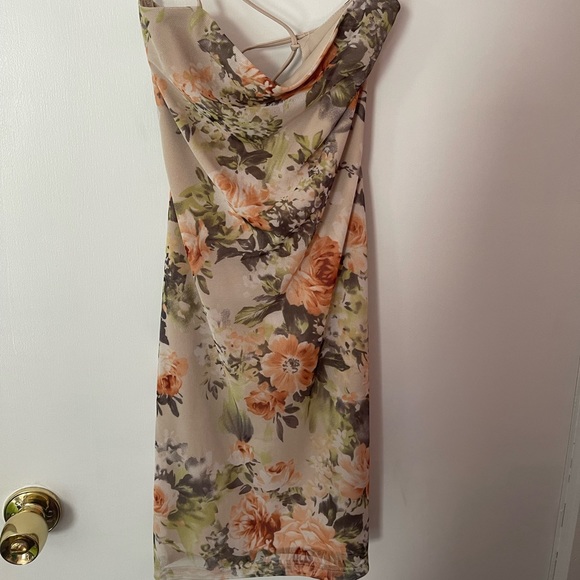 Dress - Picture 1 of 2